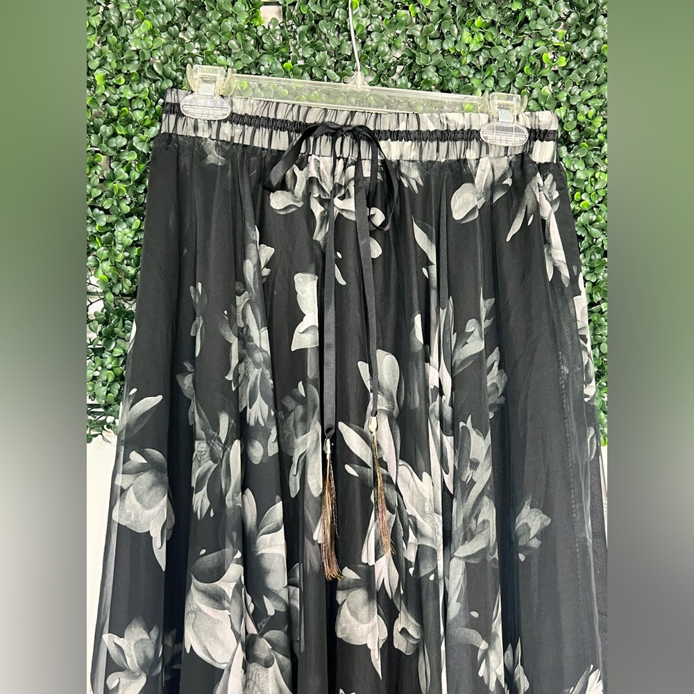 Afibi Black And White Floral Blossom Whimsigoth Long Skirt Size Large - Picture 2 of 8